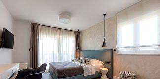 Podstrana. Kuća od 400 m2 za čak 27 ljudi