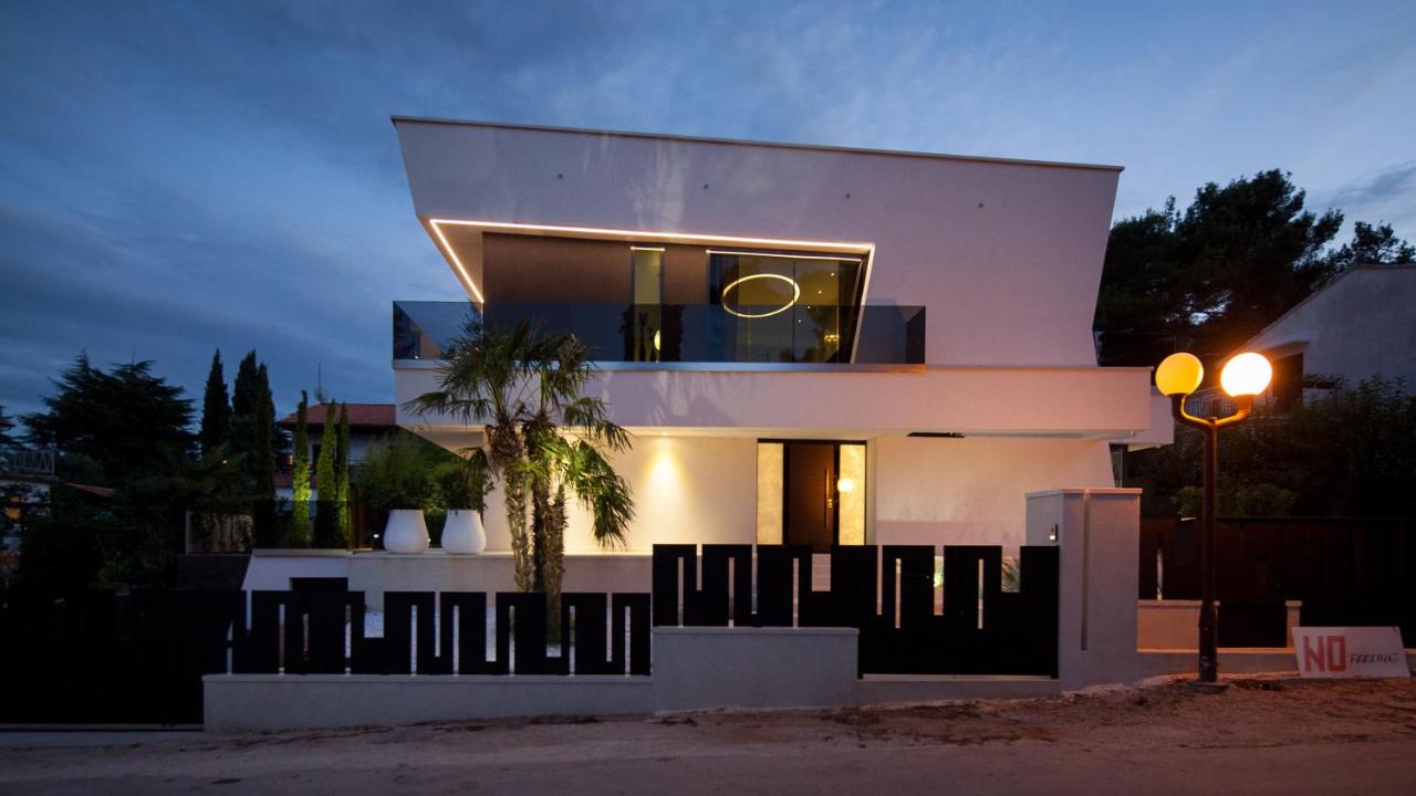 villa-mademoiselle-rovinj-booking-croatia (1)