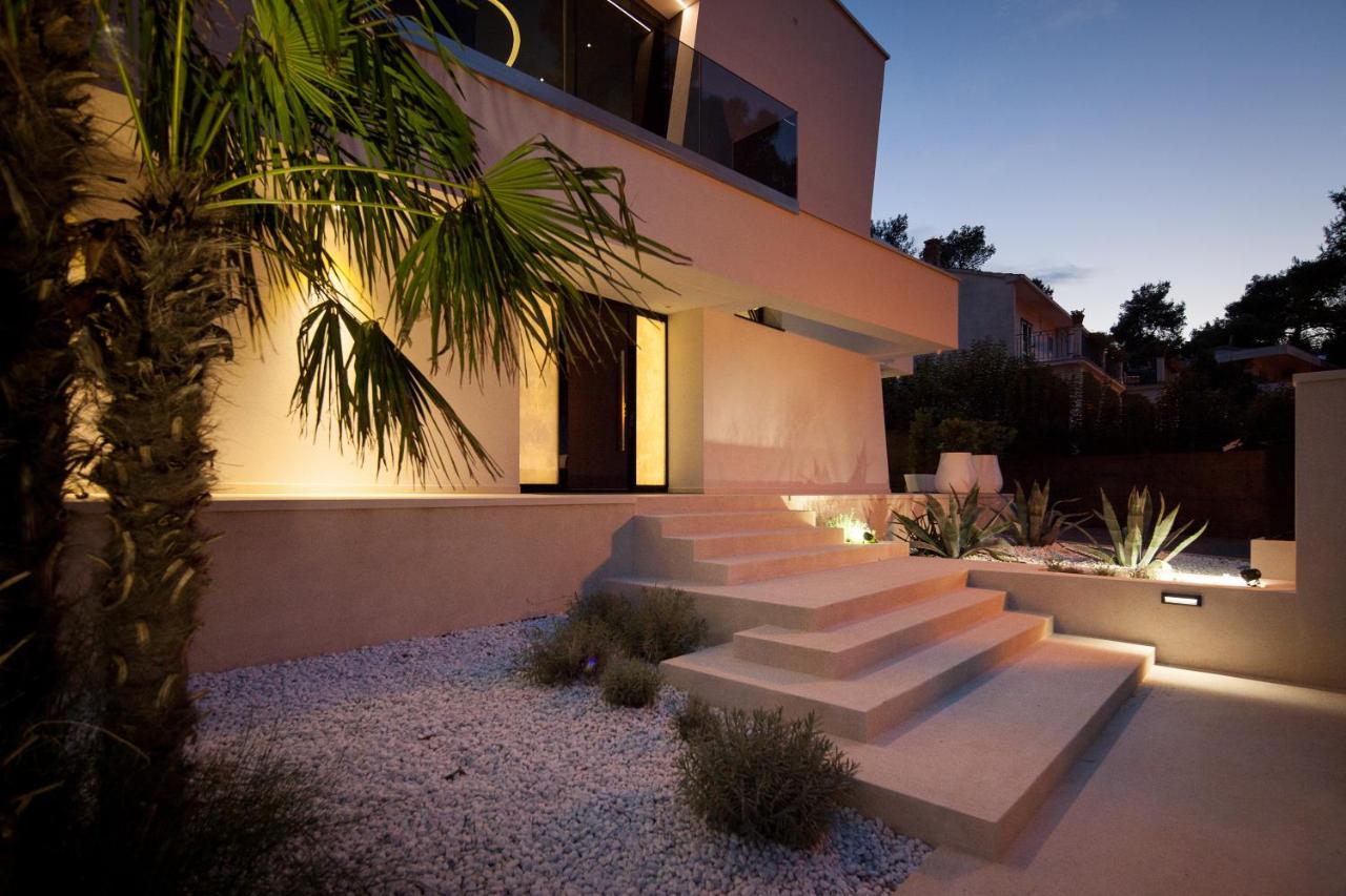 villa-mademoiselle-rovinj-booking-croatia (32)