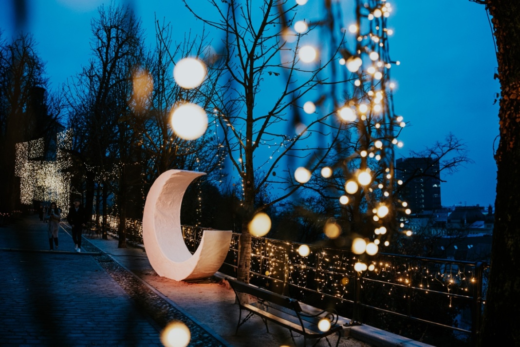 mjesecev-vrt-advent-strossmayerovo-setaliste-dblog (1)